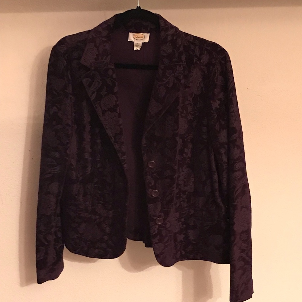 Women’s dark purple jacket w/ 3 buttons